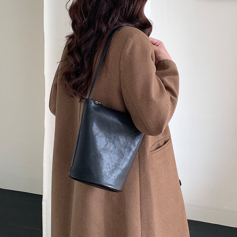 Women vintage vegetable tanned cowhide bucket bag - zoraflux